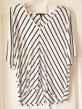 White House Black market black&white stripe V-neck Dolman sleeve T-shirt Size L